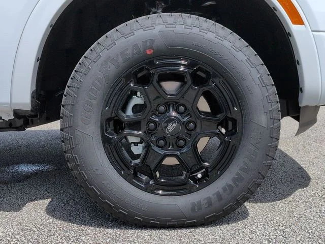 New 2026 Oxford White Ford XLT image 11