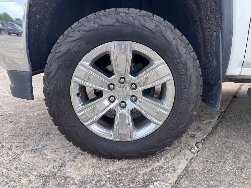 Used 2018 White GMC SLT image 11