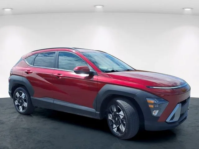 Used 2025 Red Hyundai SEL image 5