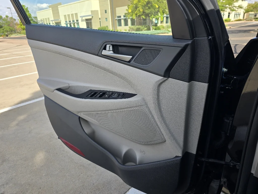 Used 2018 Black Noir Pearl Hyundai SEL image 18