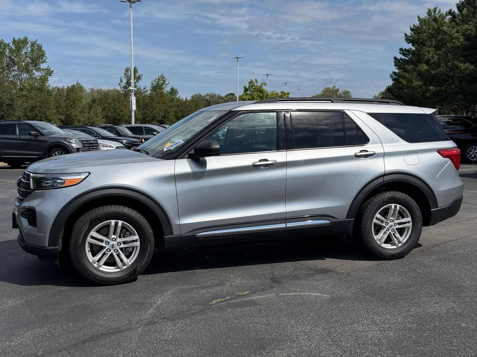 Used 2024 Iconic Silver Ford XLT image 4