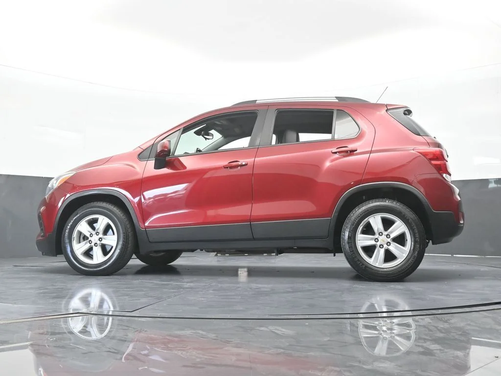 Used 2021 Crimson Metallic Chevrolet LT image 54