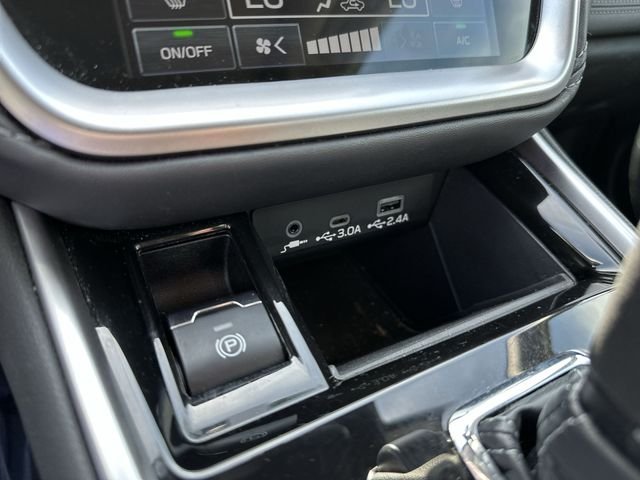 Used 2023  Subaru Limited image 21
