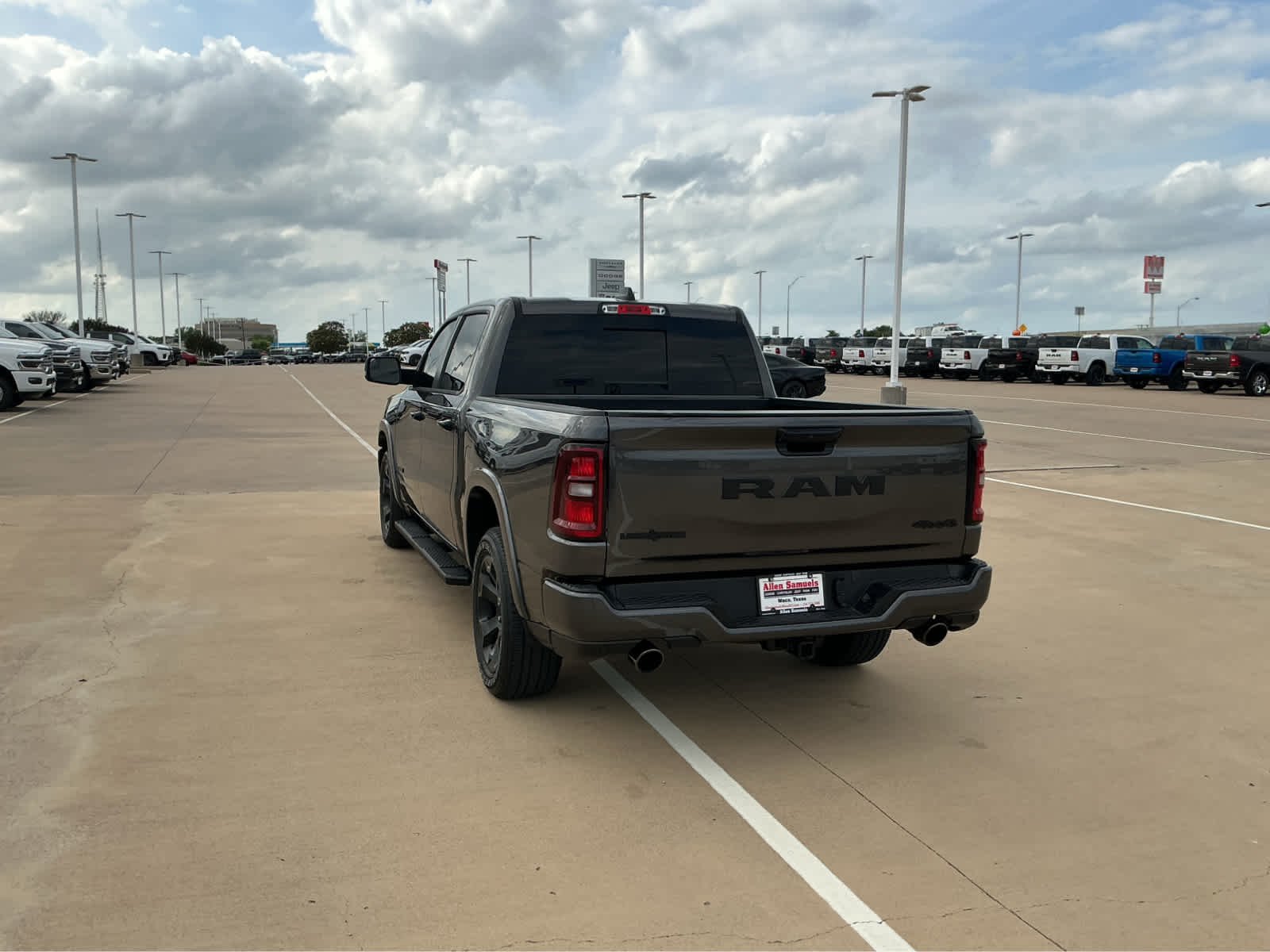 Used 2026 Granite Crystal Metallic Clearcoat Ram Lone Star image 12
