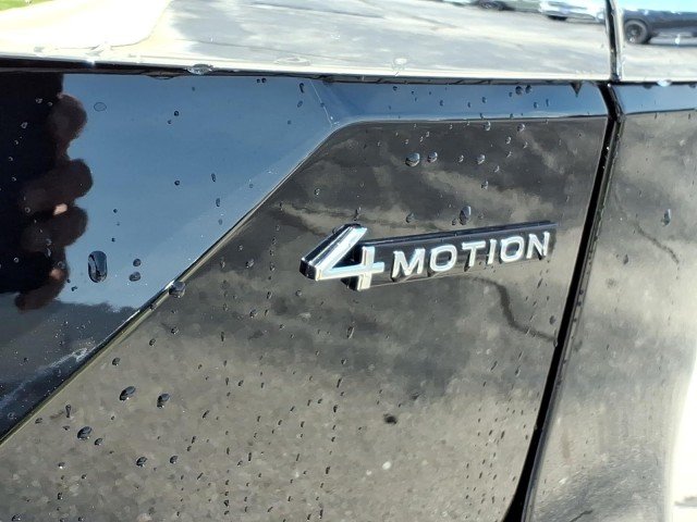 New 2026 Deep Black Pearl Volkswagen SEL Prem RL 4Motio image 8
