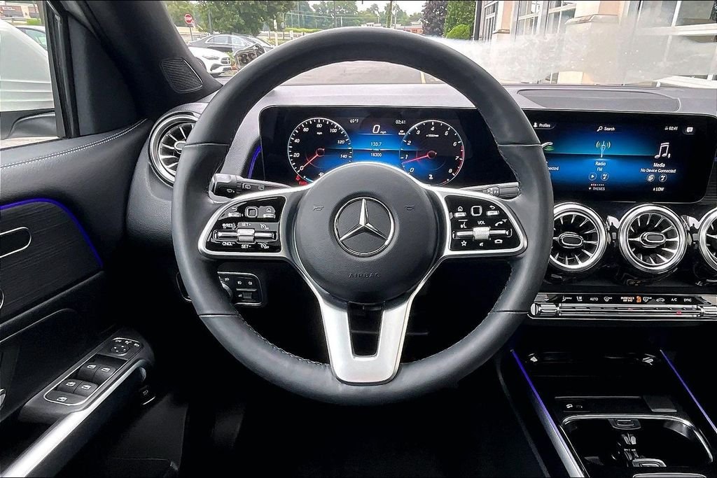 Certified Used 2023 White Mercedes-Benz GLB 250 image 5