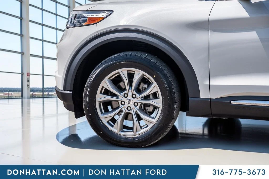Used 2023 White Ford XLT image 35