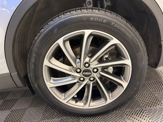 Used 2023 Silver Lincoln Standard image 47