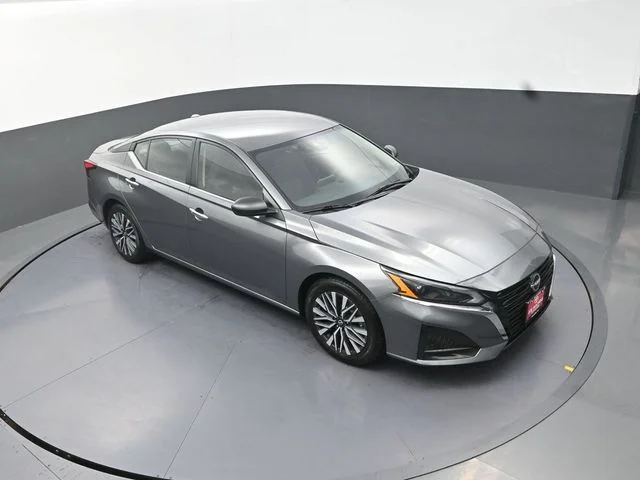 Used 2024 Gray Nissan 2.5 SV image 22