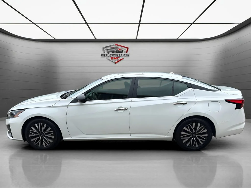 Used 2024 Nissan Altima SV with VIN 1N4BL4DV6RN418856 for sale in Branford, CT
