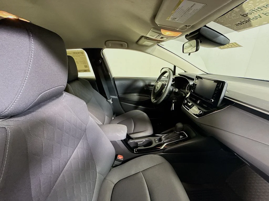 Certified Used 2022 Wind Chill Pearl Toyota LE image 26