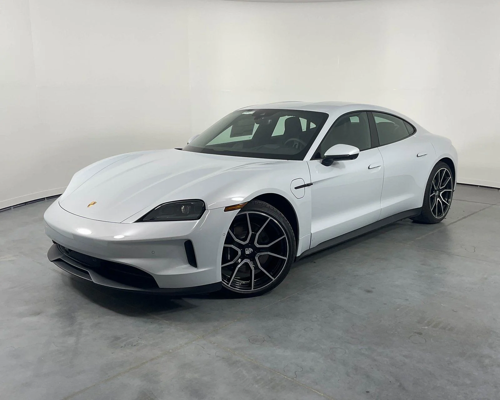 2025 Porsche Taycan