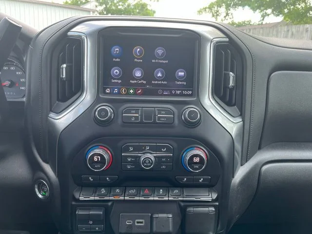 Used 2020 Silver Chevrolet LT Trail Boss image 22