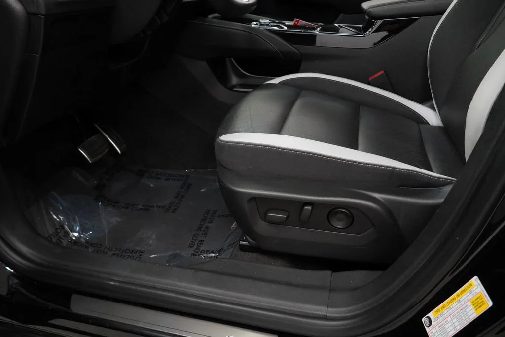2025 Buick Envision Sport Touring - Photo 37