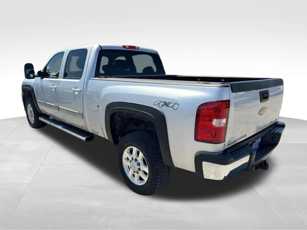 Used 2013 Silver Chevrolet LTZ image 7