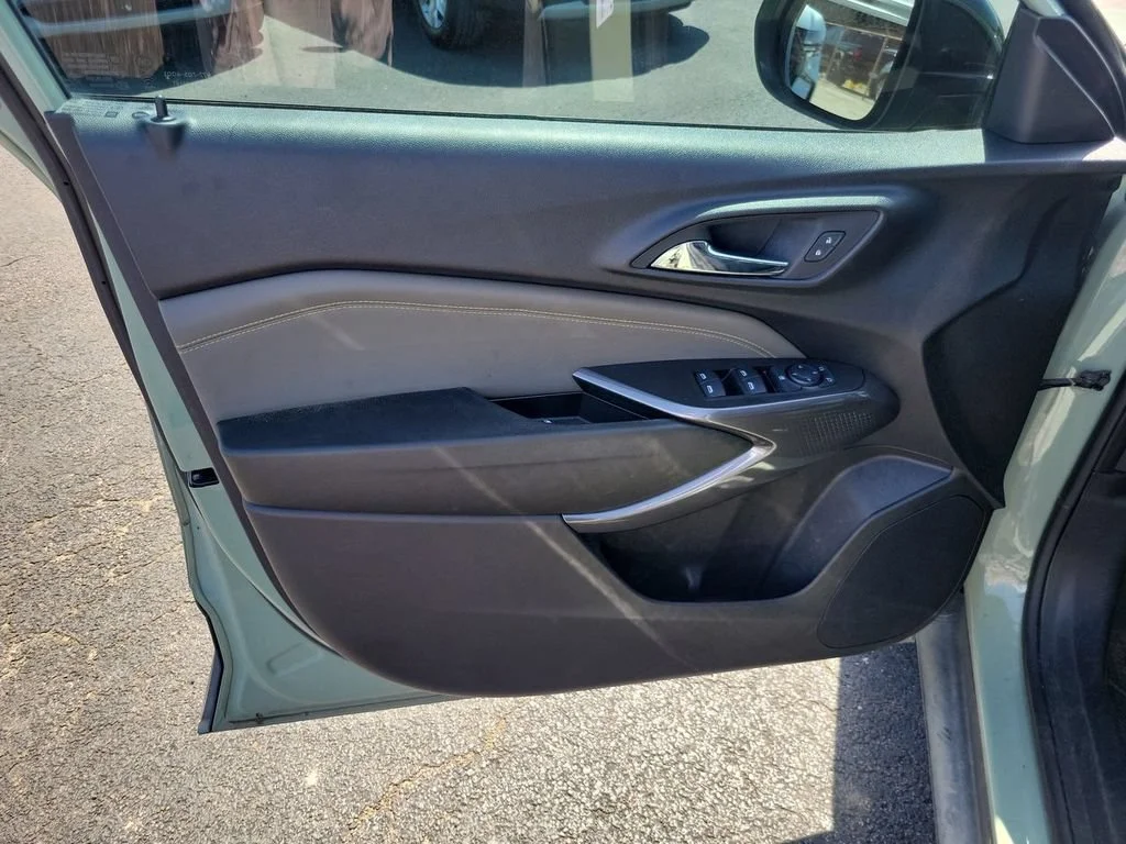 Used 2024 Cacti Green Chevrolet ACTIV image 21
