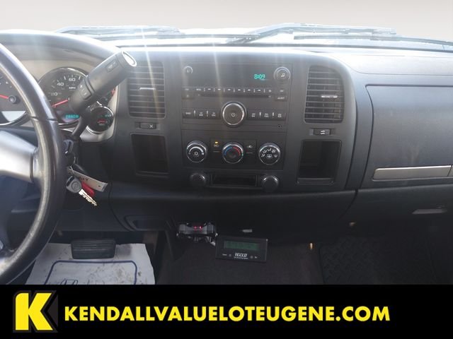 Used 2008 Silver Chevrolet LT image 11