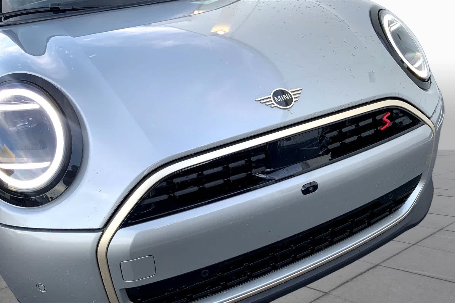 Used 2025 Melting Silver III Metallic MINI Cooper S image 29