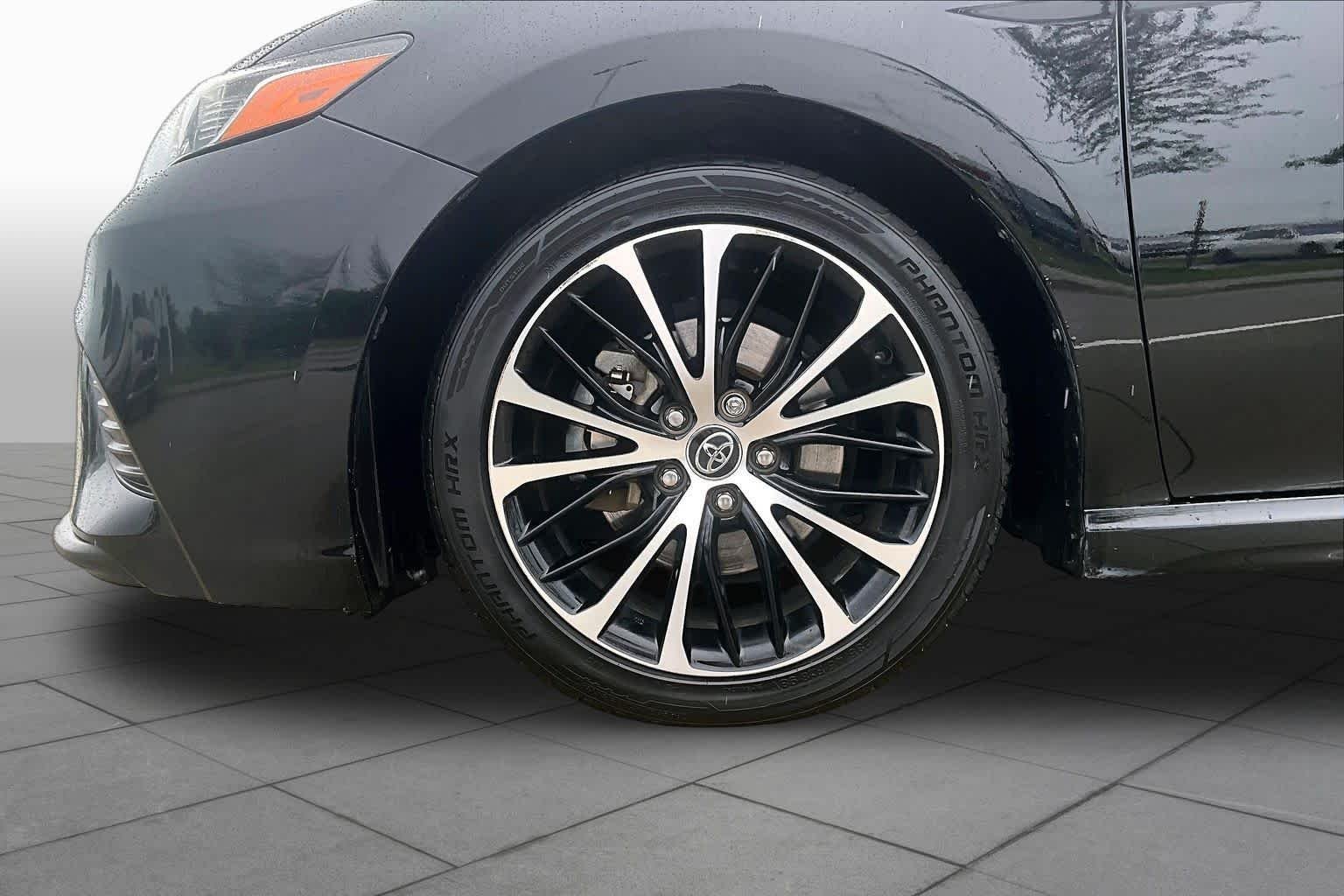 Used 2020 Midnight Black Metallic Toyota SE image 10