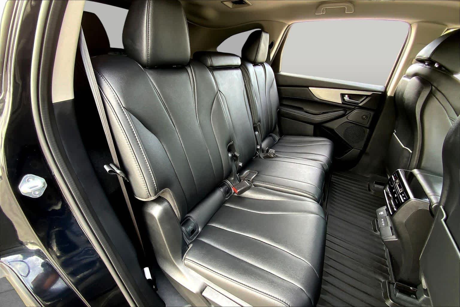 Used 2025 Majestic Black Pearl Acura  image 31
