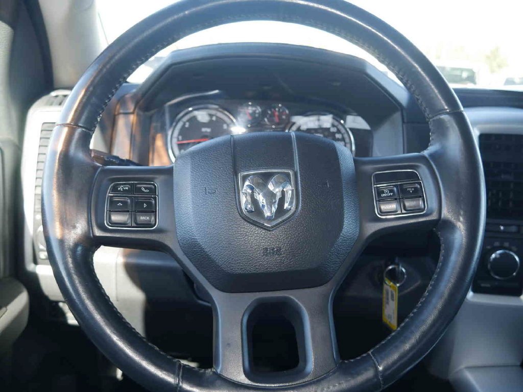 Used 2012 White Ram Sport image 35