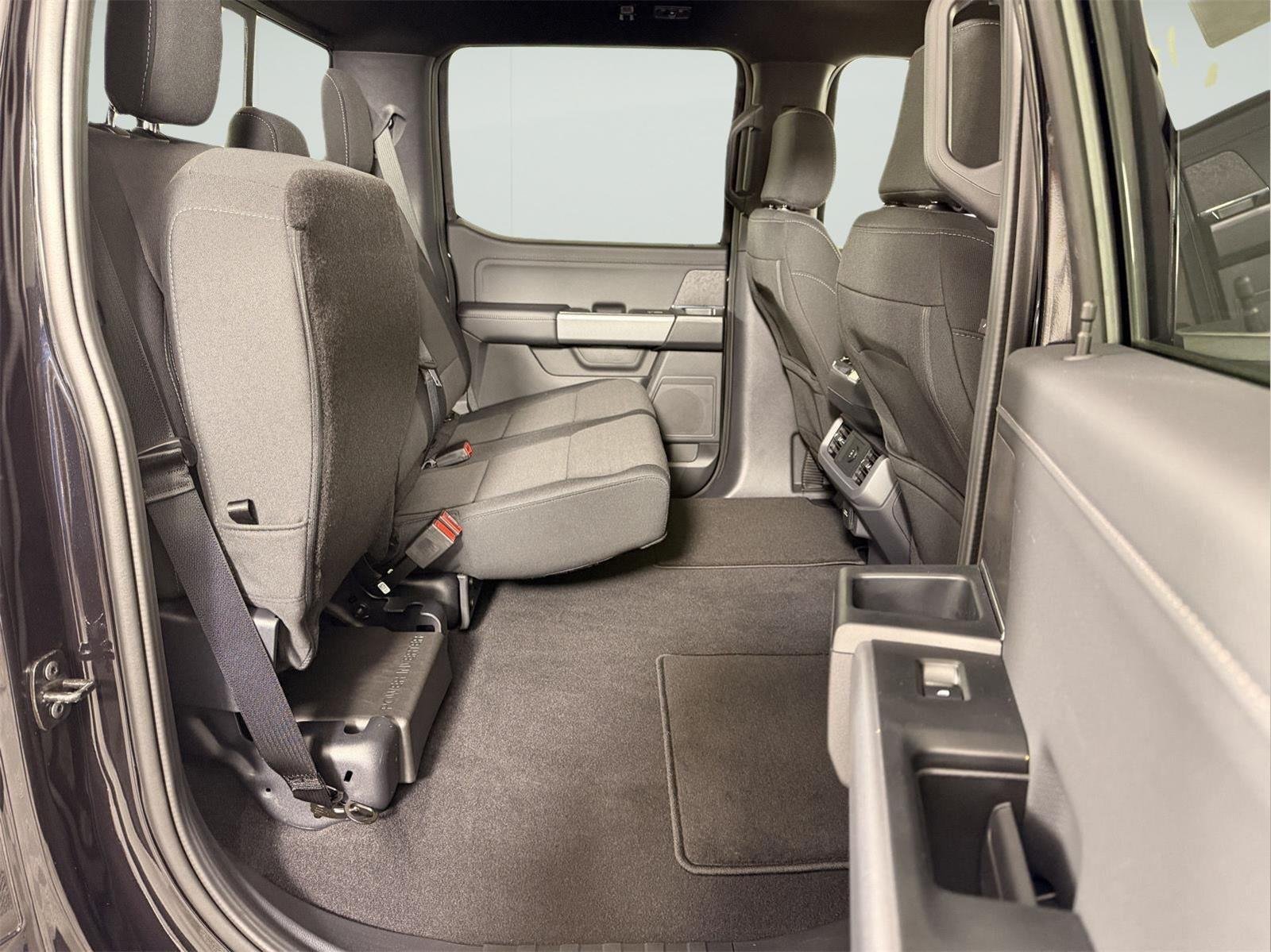New 2026 Agate Black Ford XLT image 19