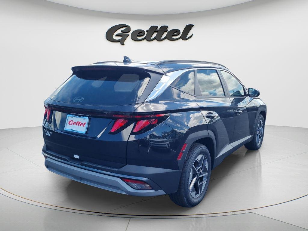 New 2026 Black Hyundai SEL FWD image 5