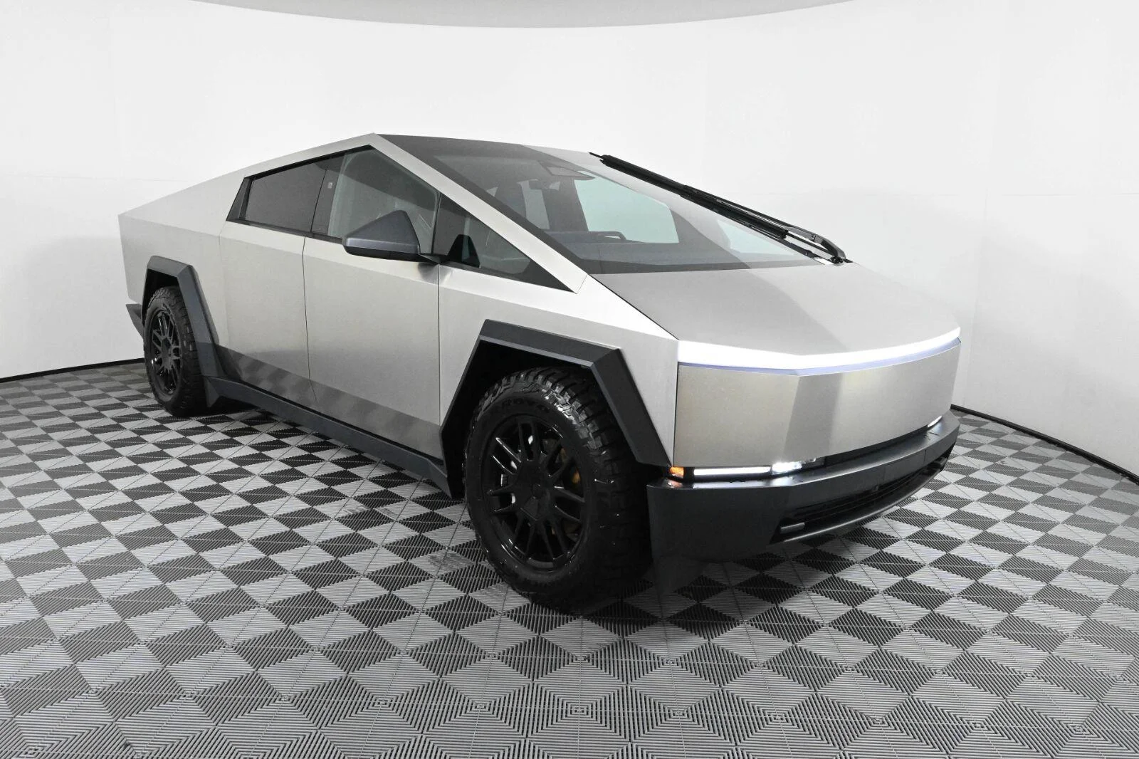 2024 Tesla Cybertruck Base