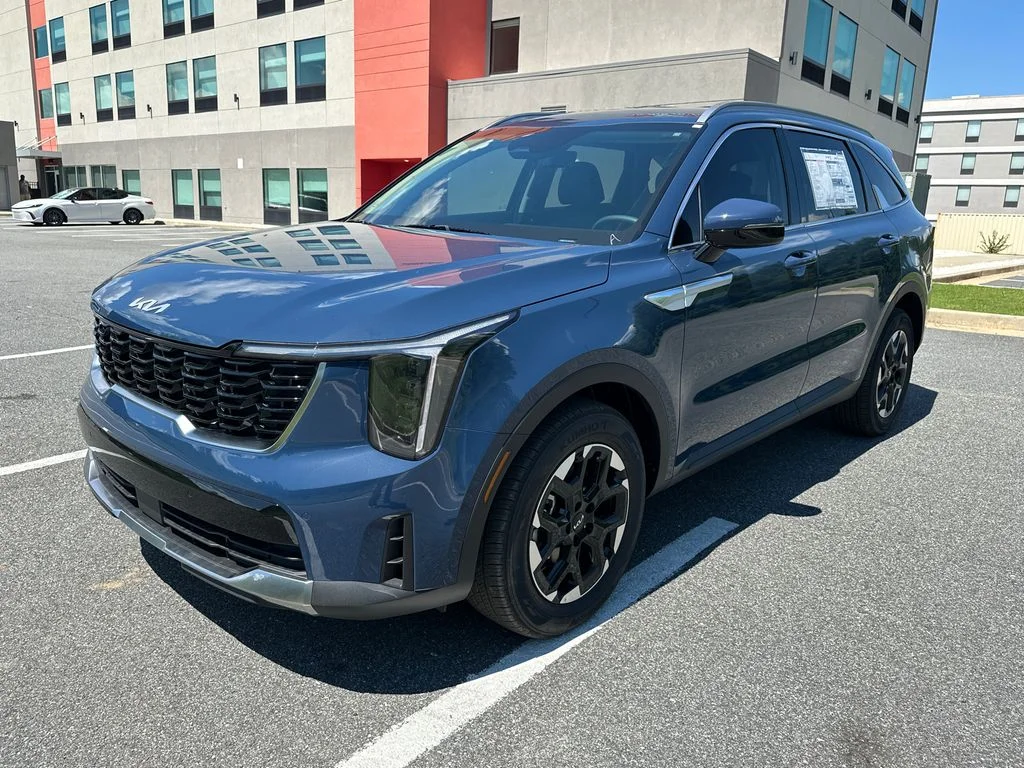 New 2026 Black Kia S image 3