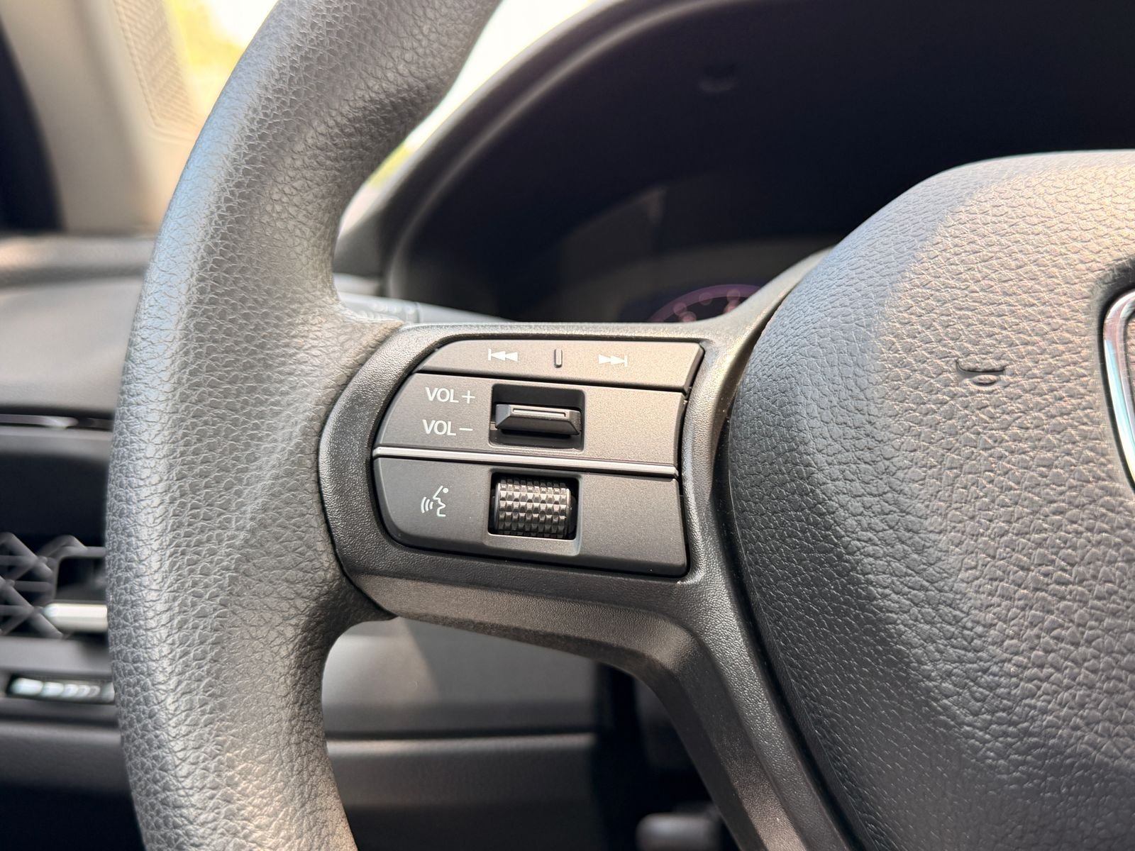 Used 2023 Canyon River Blue Metallic Honda EX image 21