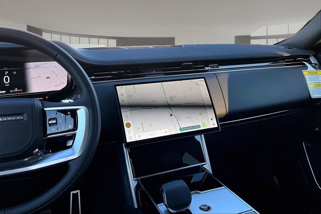 New 2026 CARPATHIAN GREY Land Rover SE image 6