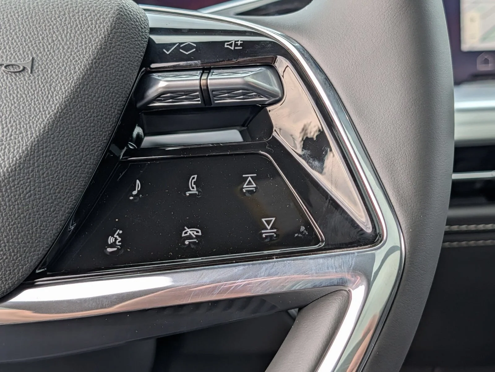 2026 Cadillac Escalade Sport - Photo 38