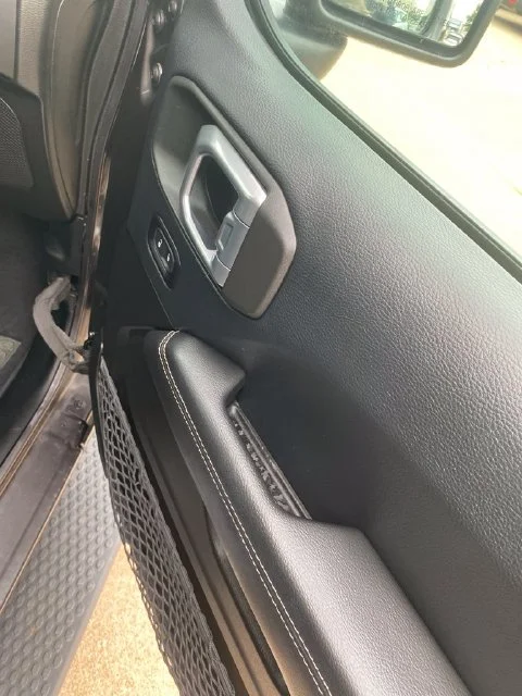 Used 2019 Granite Crystal Clearcoat Metallic Jeep Unlimited Sahara image 15