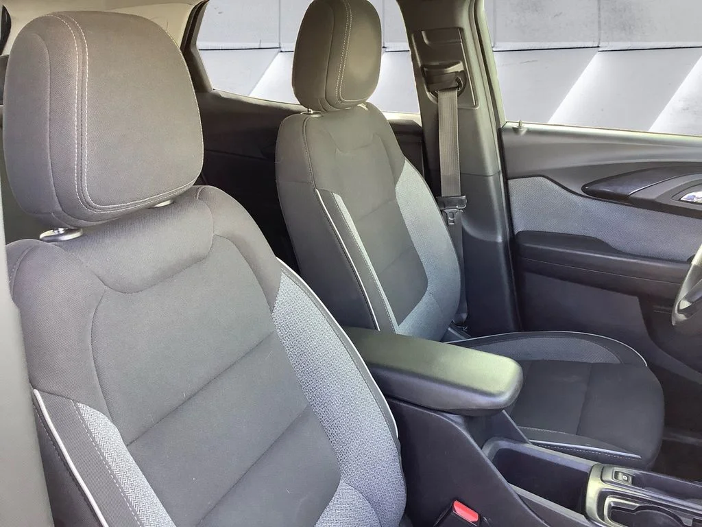 Used 2022 White Chevrolet LT image 14