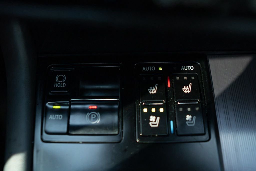 Used 2019 Silver Lexus 350 F Sport image 33