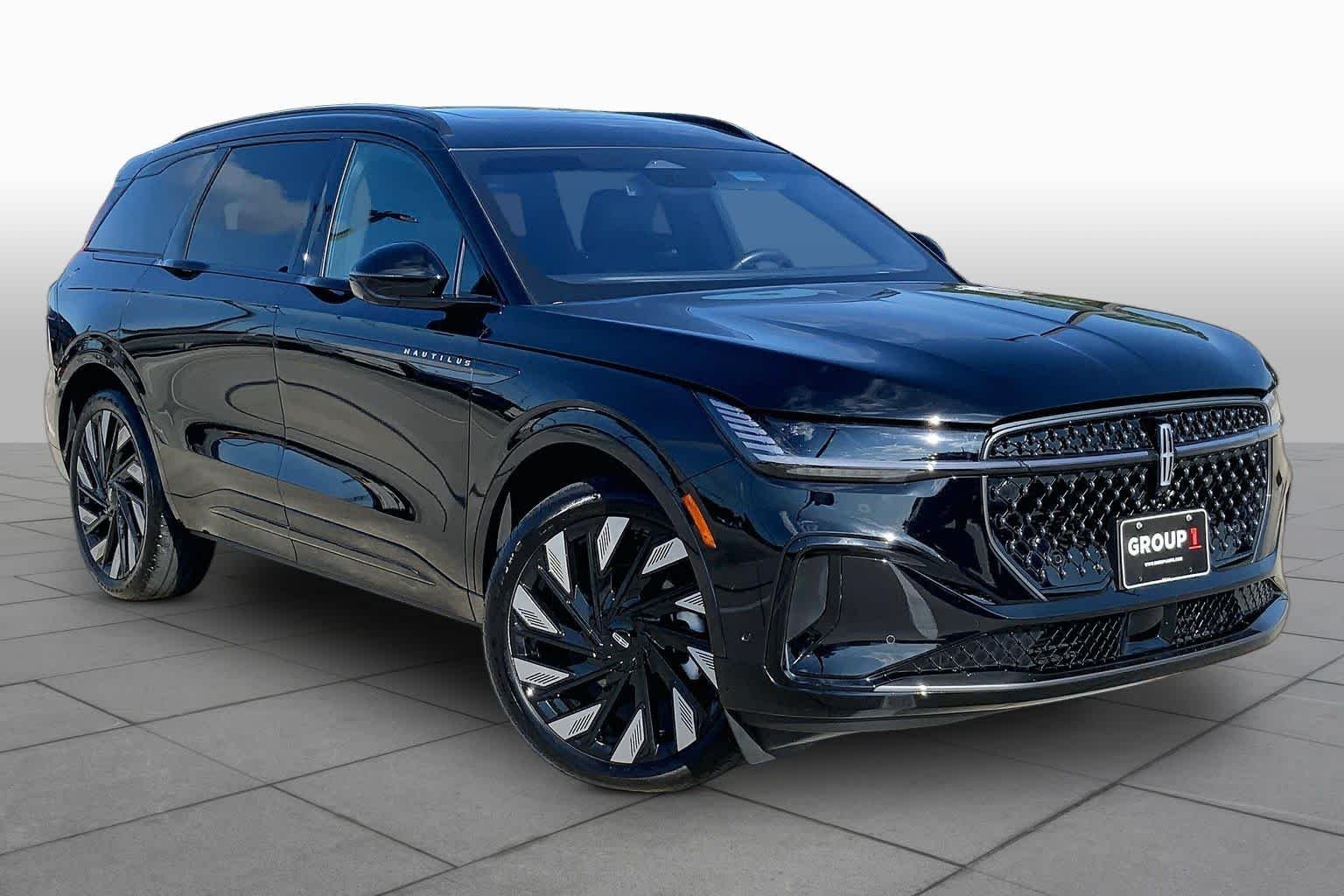 Used 2024 Infinite Black Metallic Clearcoat Lincoln Reserve image 3