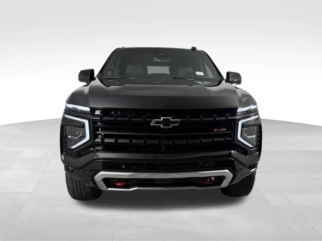 Used 2025 Black Chevrolet Z71 image 4
