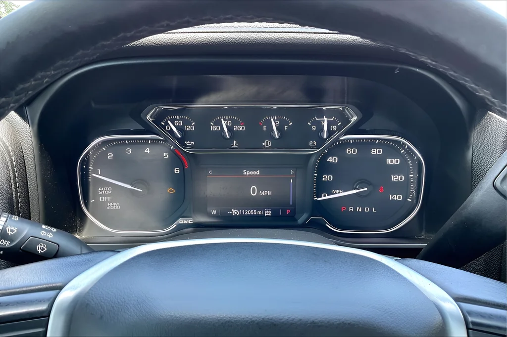 Used 2021 Brown GMC Elevation image 12