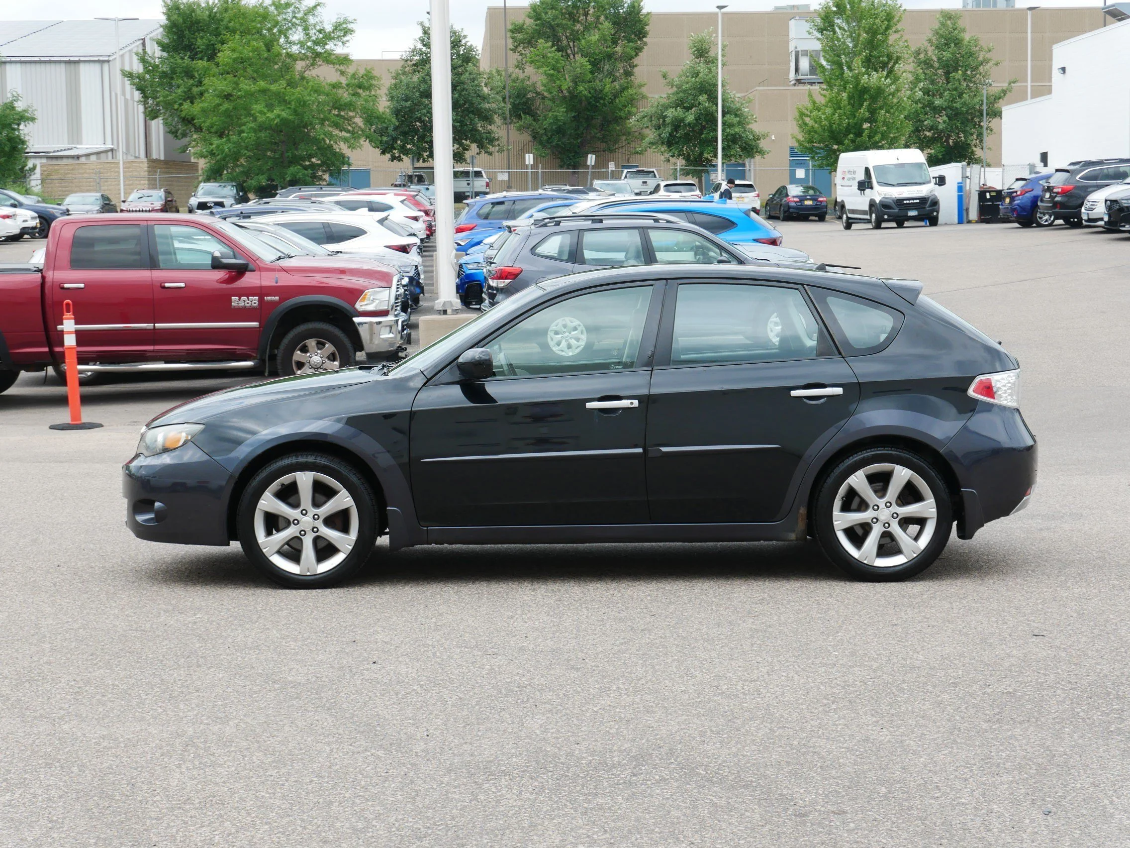 Used 2010 Obsidian Black Pearl With Dark Gray Metallic Subaru Outback Sport image 4