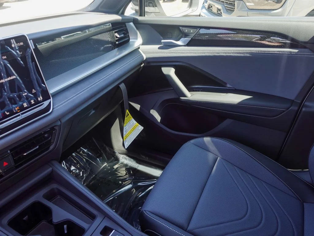 New 2026  Volkswagen SE R-Line Black image 20