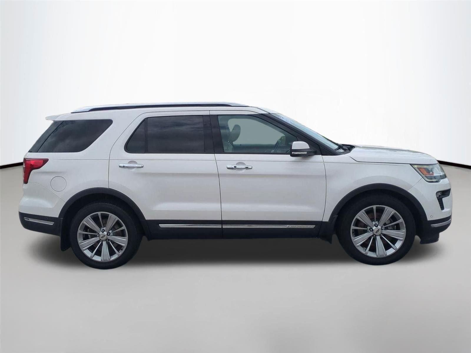 Used 2018 White Platinum Metallic Tri-Coat Ford Limited image 6
