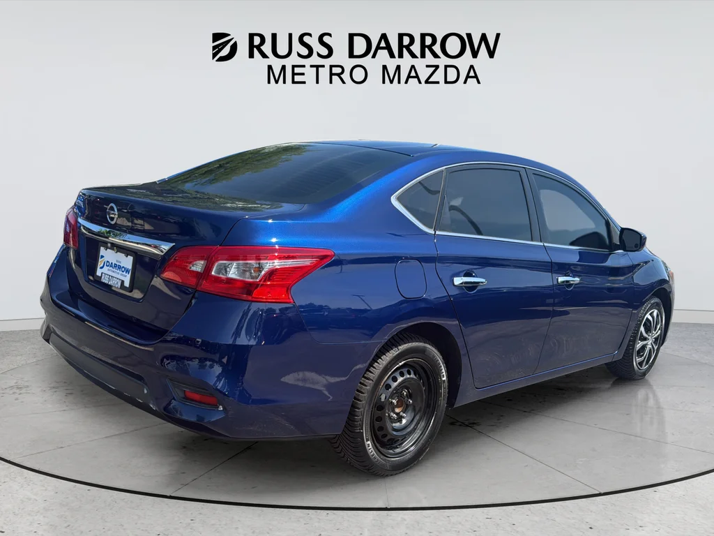 Used 2019 Blue Nissan S image 5