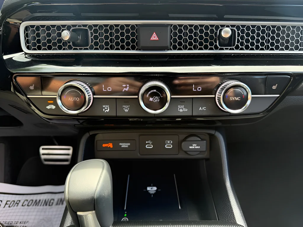 2025 Honda Civic Sport Touring - Photo 27