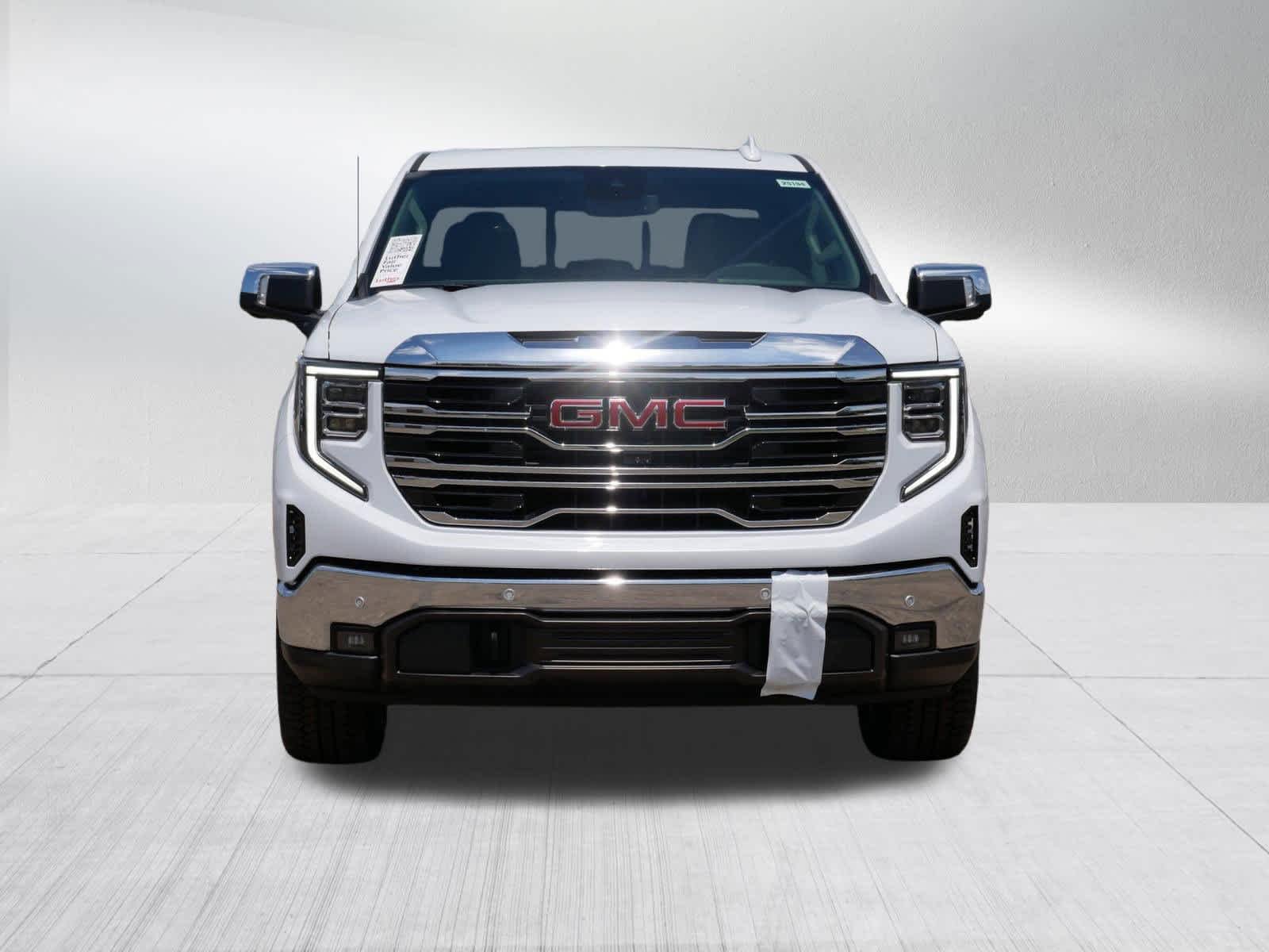 2026 GMC Sierra 1500 SLT - Photo 8