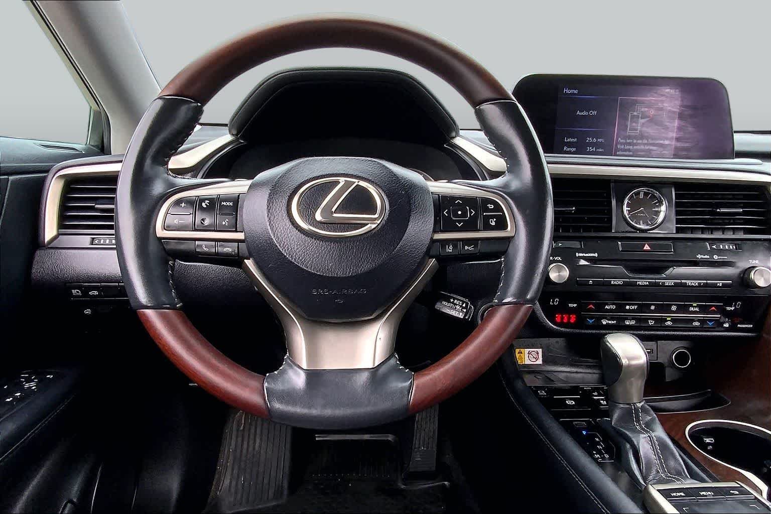 Used 2022 Eminent White Pearl Lexus  image 6