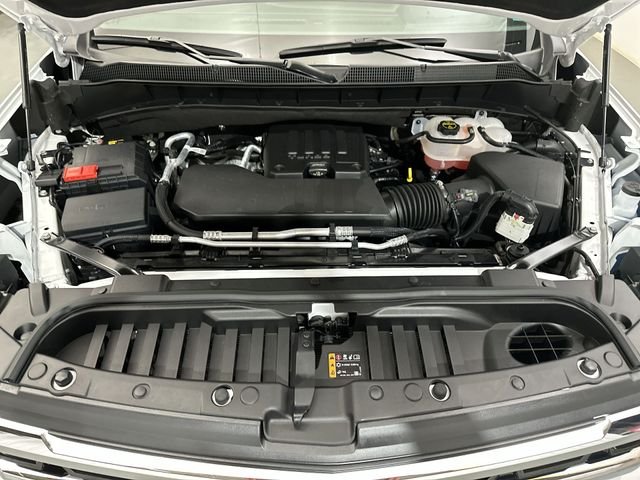Used 2025 White Chevrolet LT image 20