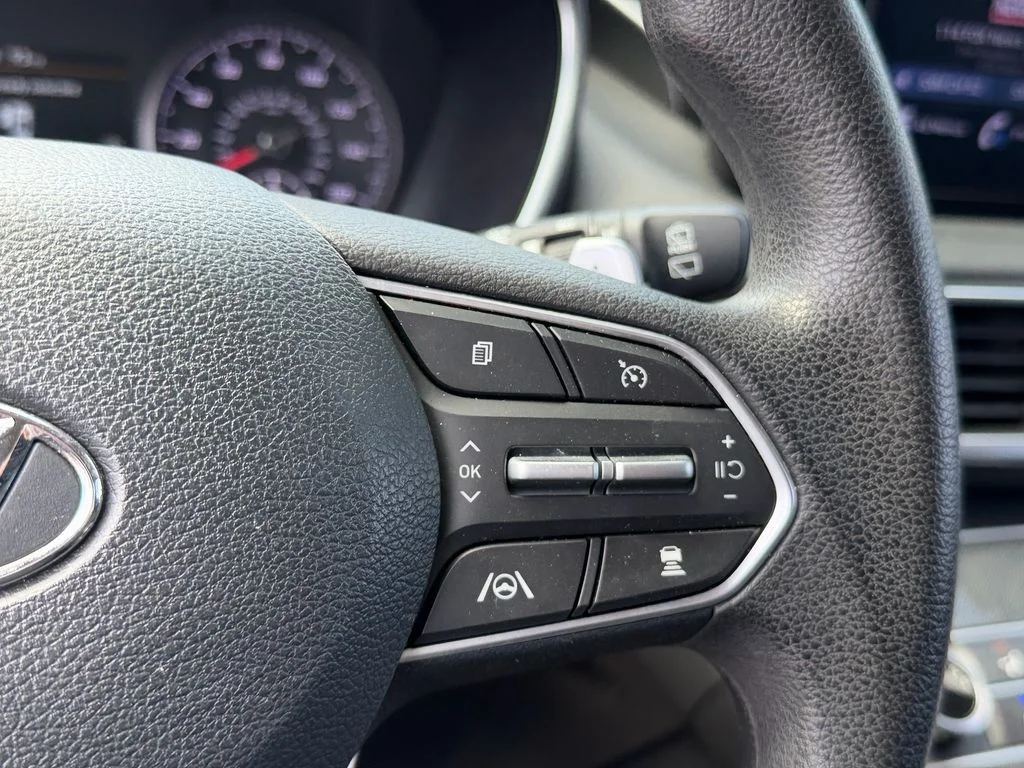 Used 2022 Black Hyundai SEL image 22