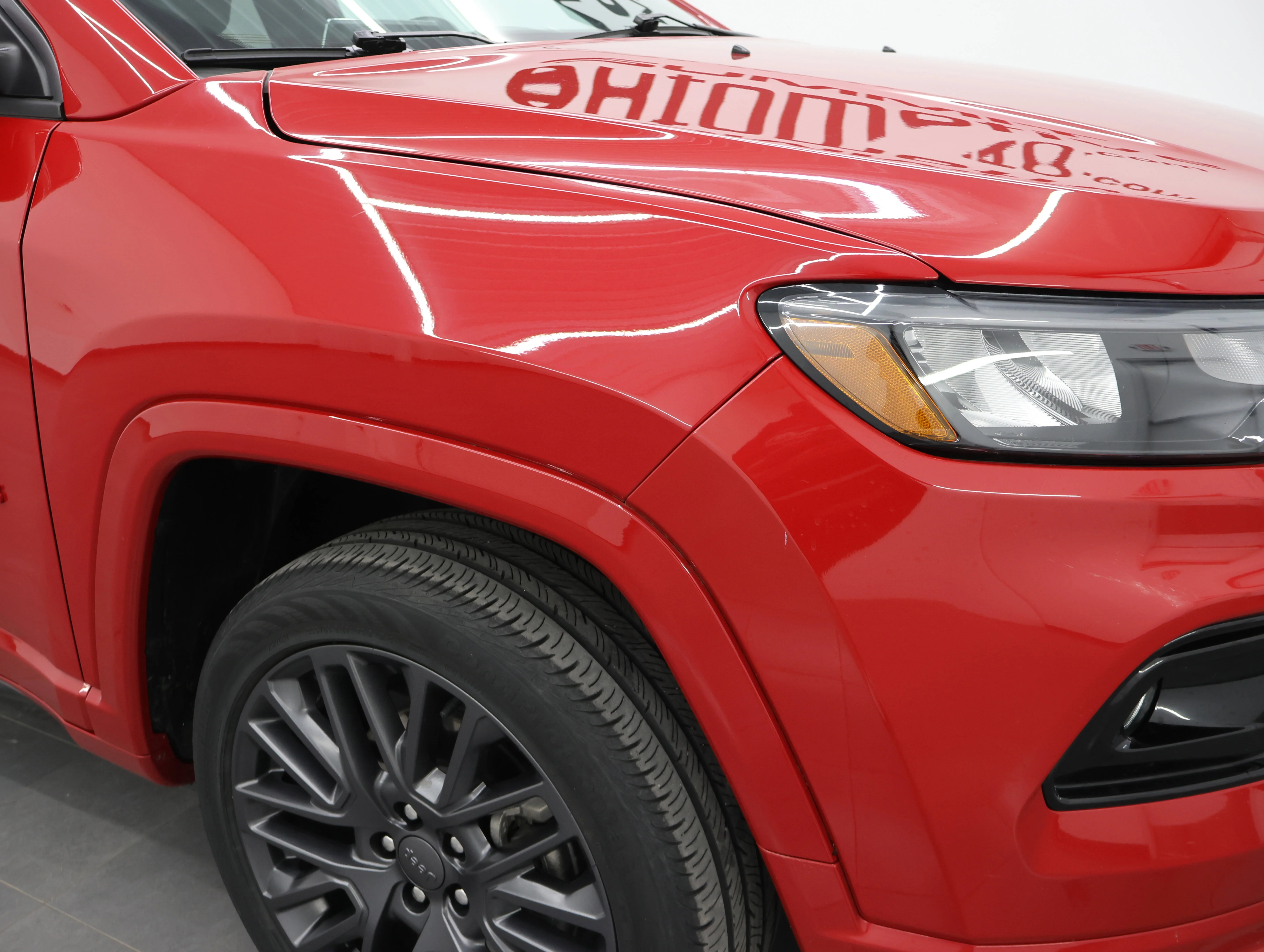 Used 2022 Redline Pearlcoat Jeep Limited image 23