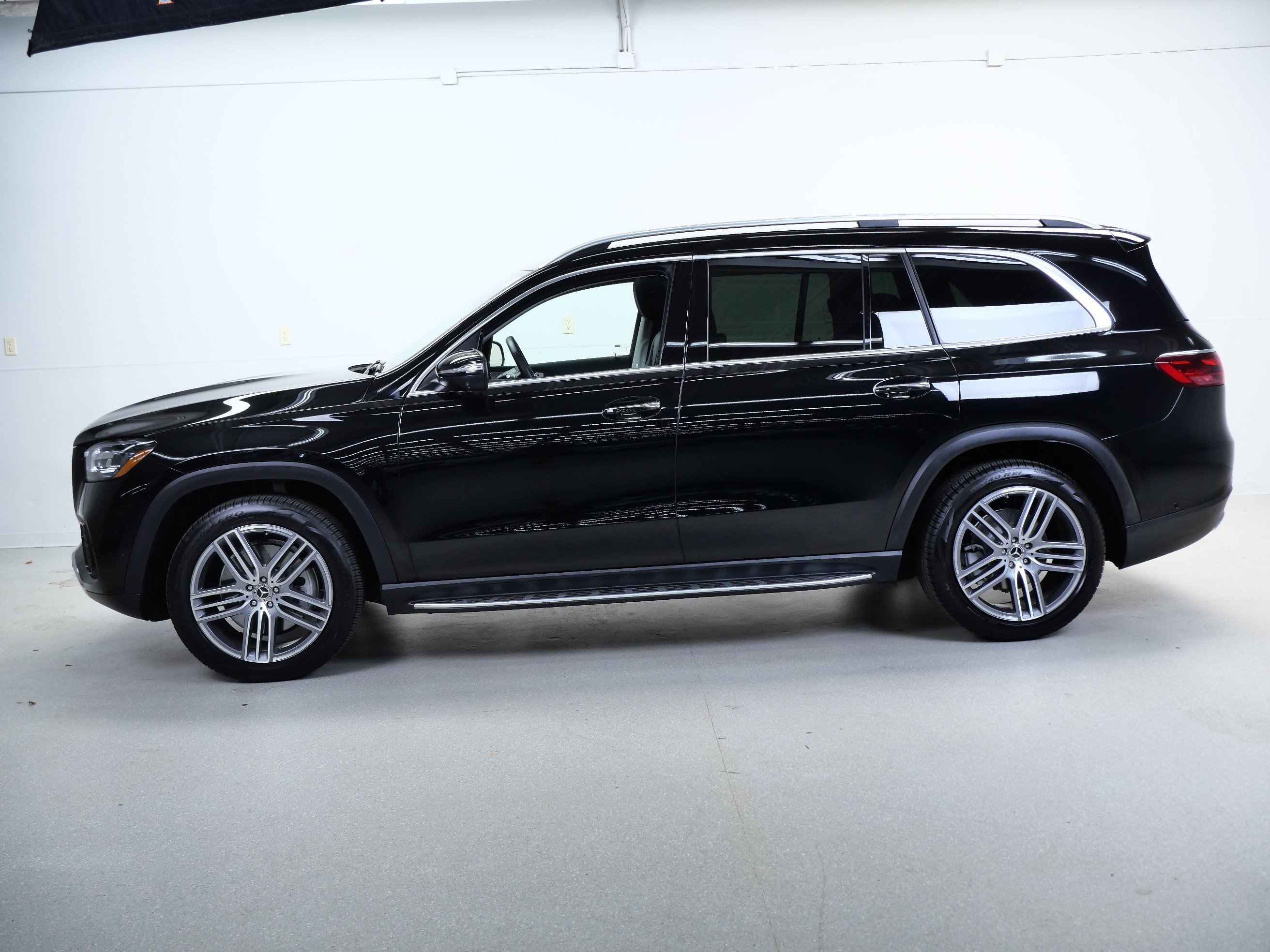 2026 Mercedes-Benz GLS Base - Photo 10