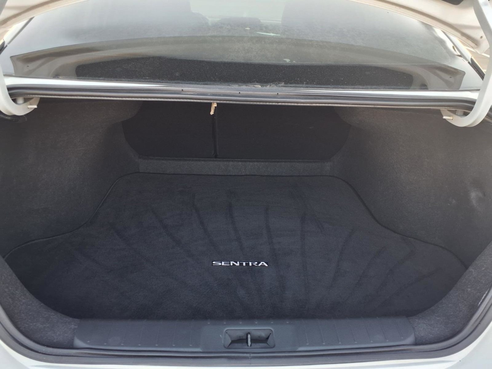 2025 Nissan Sentra photo 8 of 25